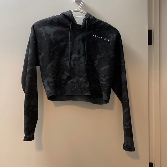 Alphalete Cropped Hoodie - Picture 2 of 5